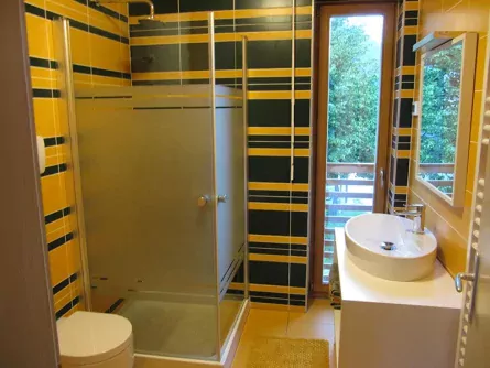 family active bovec outdoorvakantie slovenie apartmaji supermjau powder badkamer