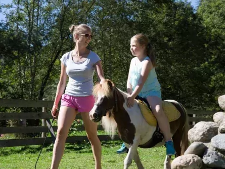 family fun brixental premium avontuurlijke gezinsvakantie oostenrijk families hotel berghof paard