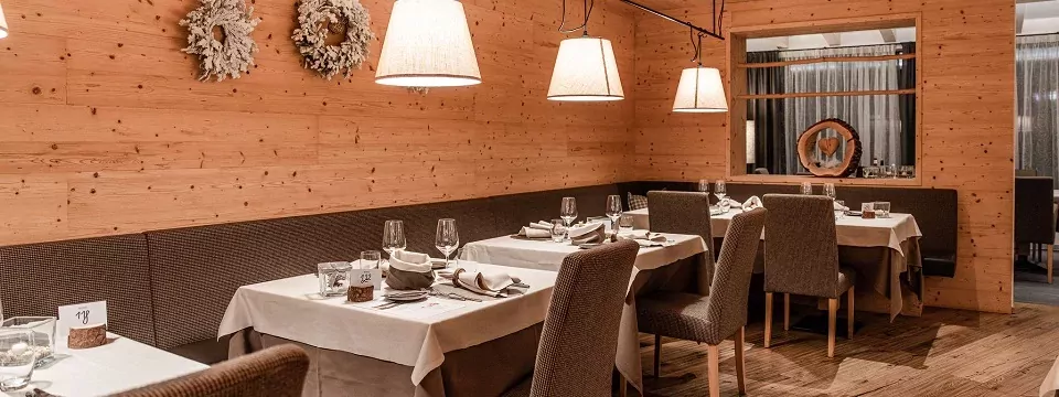 family active val di sole premium italie trentino zuid tirol commezzadura monroc hotel eetruimte2