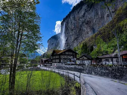 rondreis alpen op maat zwitserland bern lauterbrunnen waterval