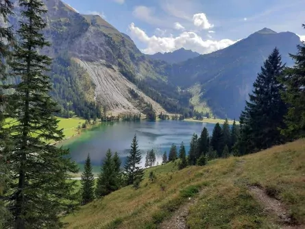rondreis alpen op maat zwitserland berner oberland interlaken oeschinensee