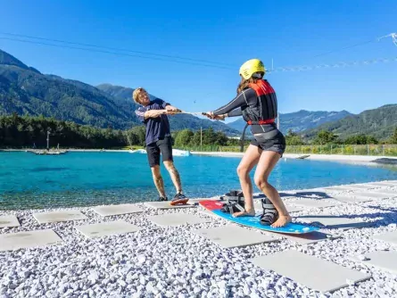 actieve gezinsvakantie outdoorvakantie families oostenrijk ötztal wakeboarden