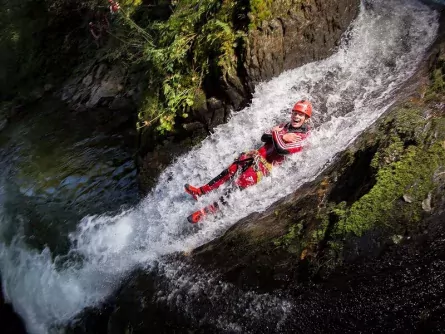 actieve gezinsvakantie outdoorvakantie families oostenrijk ötztal canyoning