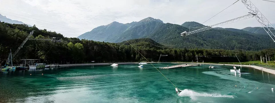 actieve gezinsvakantie outdoorvakantie families oostenrijk ötztal wakeboarden2