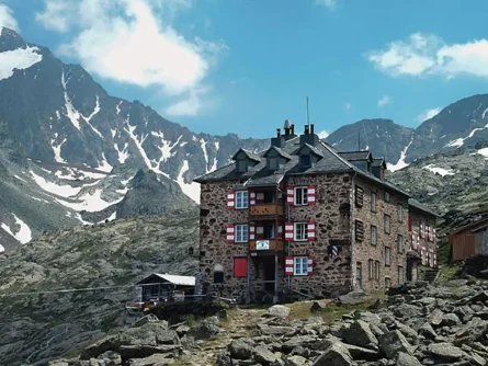 huttentocht stubaier höhenweg stubaier alpen stubaital oostenrijk stubai tirol tourismusverband stubai tirol nuernberger huette