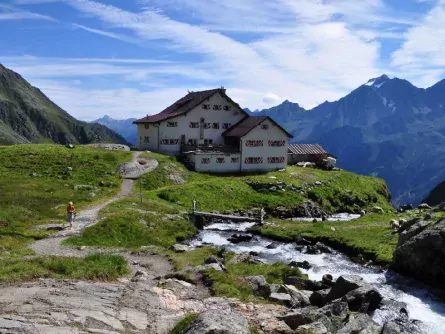 huttentocht stubaier höhenweg vakantie oostenrijk oostenrijkse alpen e3 neue regenburger hütte2