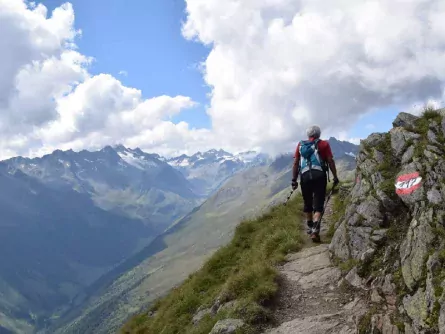 huttentocht stubaier höhenweg vakantie oostenrijk oostenrijkse alpen e1 starkenburger hütte 2
