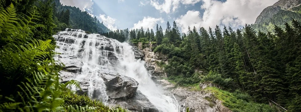 huttentocht stubaier höhenweg stubaier alpen stubaital oostenrijk stubai tirol tourismusverband stubai tirol sulzenau huette grawa wasserfall 3