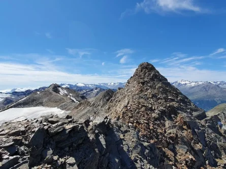huttentocht stubaier höhenweg stubaier alpen stubaital oostenrijk stubai tirol tourismusverband stubai tirol dresdner huette top of tyrol 2