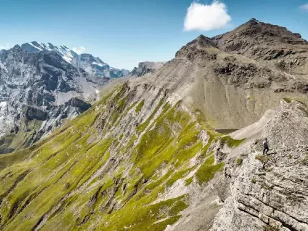 huttentocht interlaken kanderst bern zwitserland schilthorn