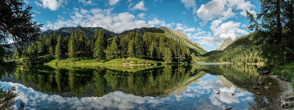 Huttentocht Kesch Trek Graubünden Zwitserland Palpuognasee Panorama
