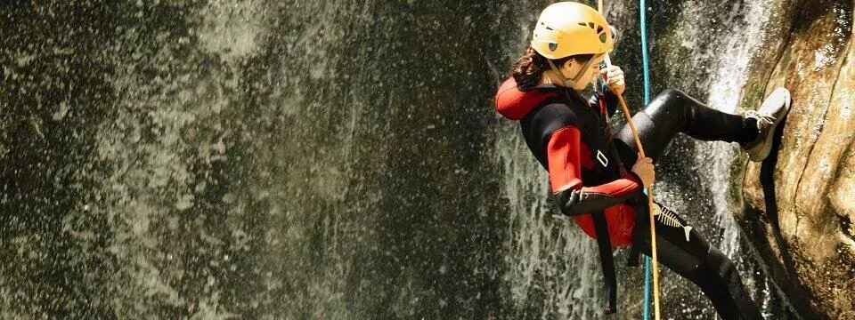 family active samoëns avontuurlijke vakantie families frankrijk haute savoie canyoning