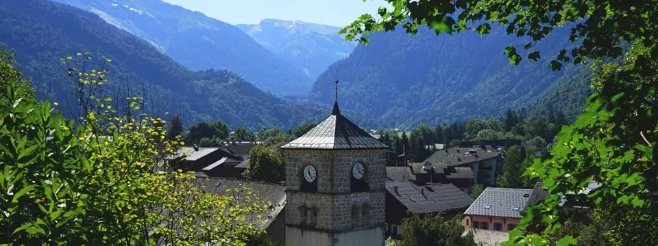 outdoor active samoëns avontuurlijke outdoorvakantie families vrienden stellen frankrijk haute savoie dorp