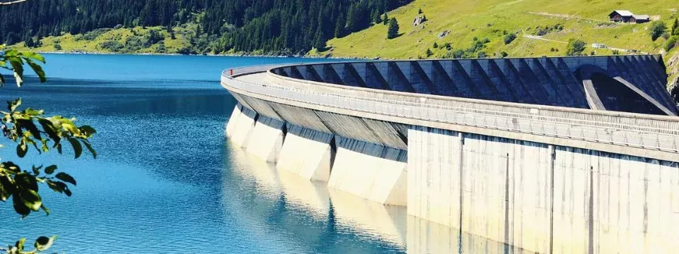 huttentocht savoie panorama frankrijk beaufort roselend dam