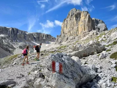 huttentocht puez odle nature_park dolomieten italiaanse alpen italie berghut puez tour at the puez odle nature park (tvb val gardena) 3