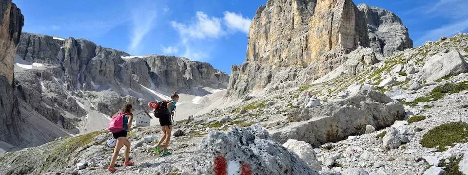 huttentocht puez odle nature_park dolomieten italiaanse alpen italie berghut puez tour at the puez odle nature park (tvb val gardena) 2