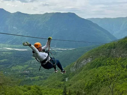 family outdoor active bovec outdoorvakantie slovenie zipline