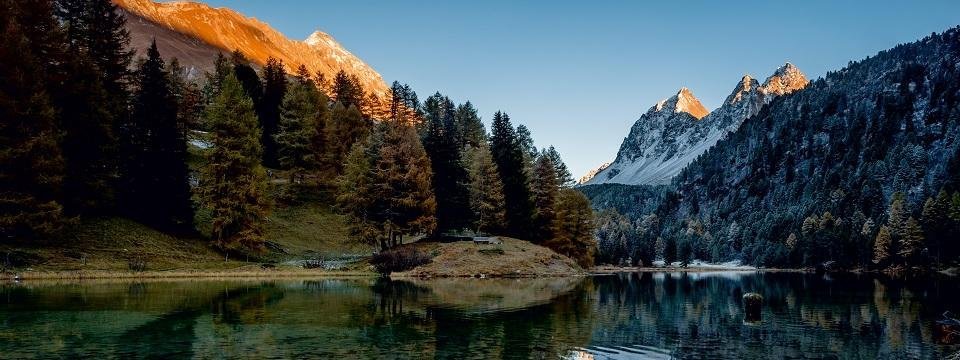Huttentocht Kesch Trek Graubünden Zwitserland Palpuognasee Dämmerung