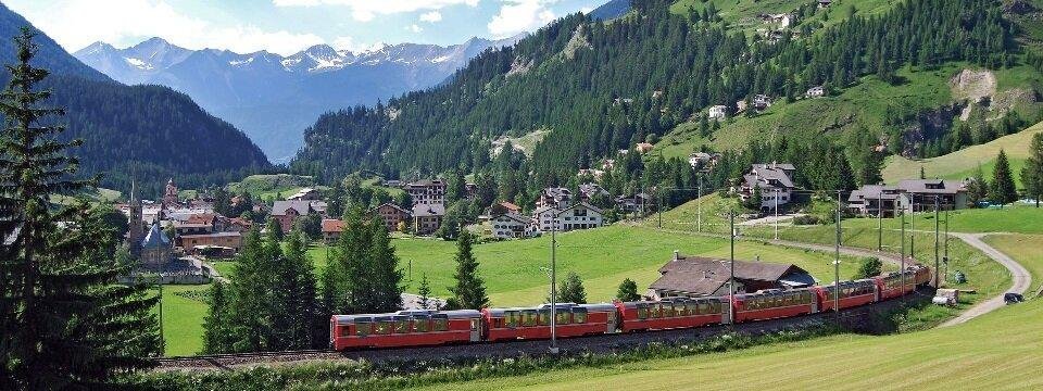 Huttentocht Kesch Trek Graubünden Zwitserland Bergün