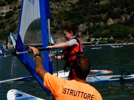family active lago di garda italie trente windsurfen 4