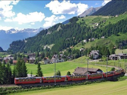 Huttentocht Kesch Trek Graubünden Zwitserland 1Bergün