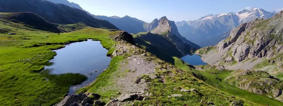 meerdaagse wandeltocht ecrins panorama trail frankrijk grand lac lac de la ponsonnie