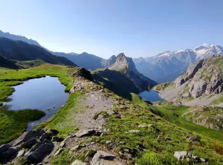 meerdaagse wandeltocht ecrins panorama trail frankrijk grand lac lac de la ponsonnie